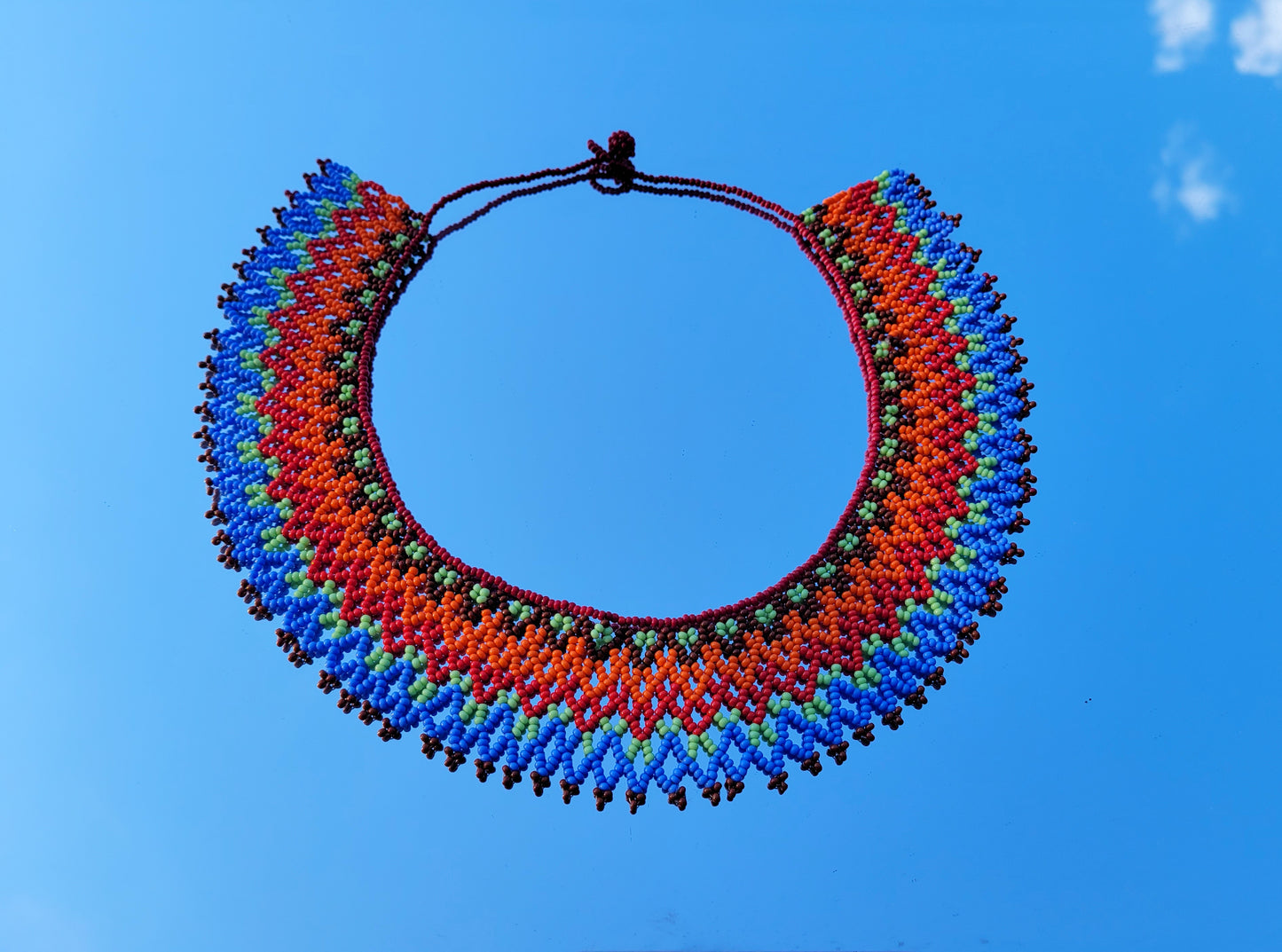 Colorful Emberá Necklace Zigzag Pattern, handmade bead necklace